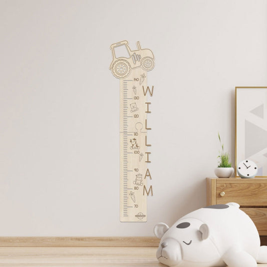 Højdemåler i træ med navn • Traktor • Fremstillet i Danmark - PureTime