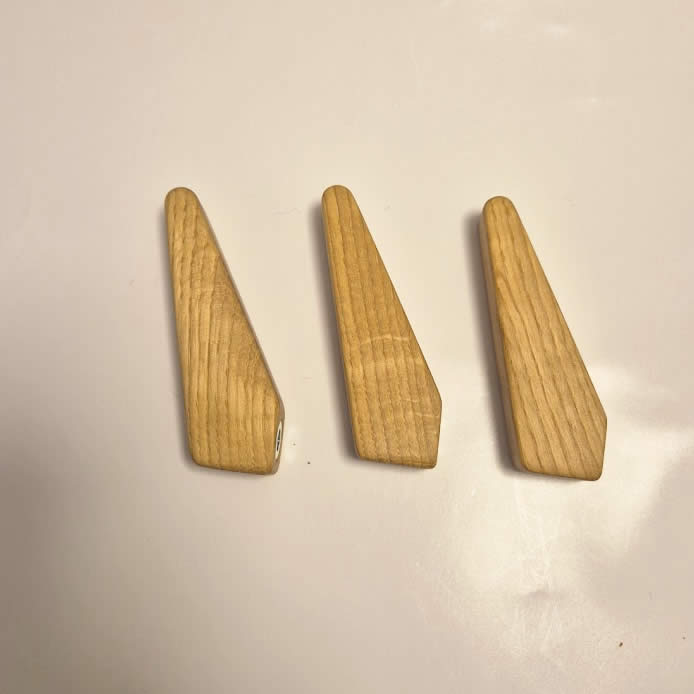 Aivars - wooden hook • Quantity discount • Bright, solid oak wood