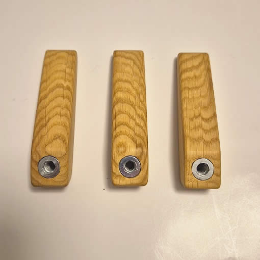 Aivars - wooden hook • Quantity discount • Bright, solid oak wood