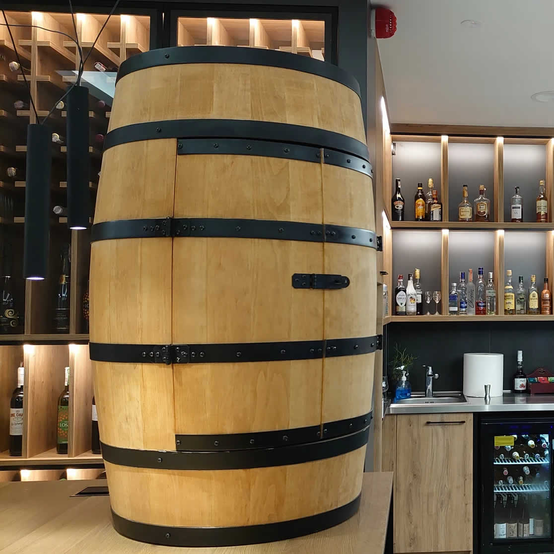 Wine barrel with wine shelf and doors - Minibar - Wine bar - light wood - with/without light