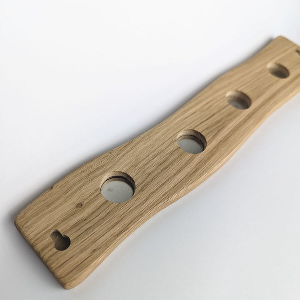 Dokkedal - key board in light or dark oak with magnets