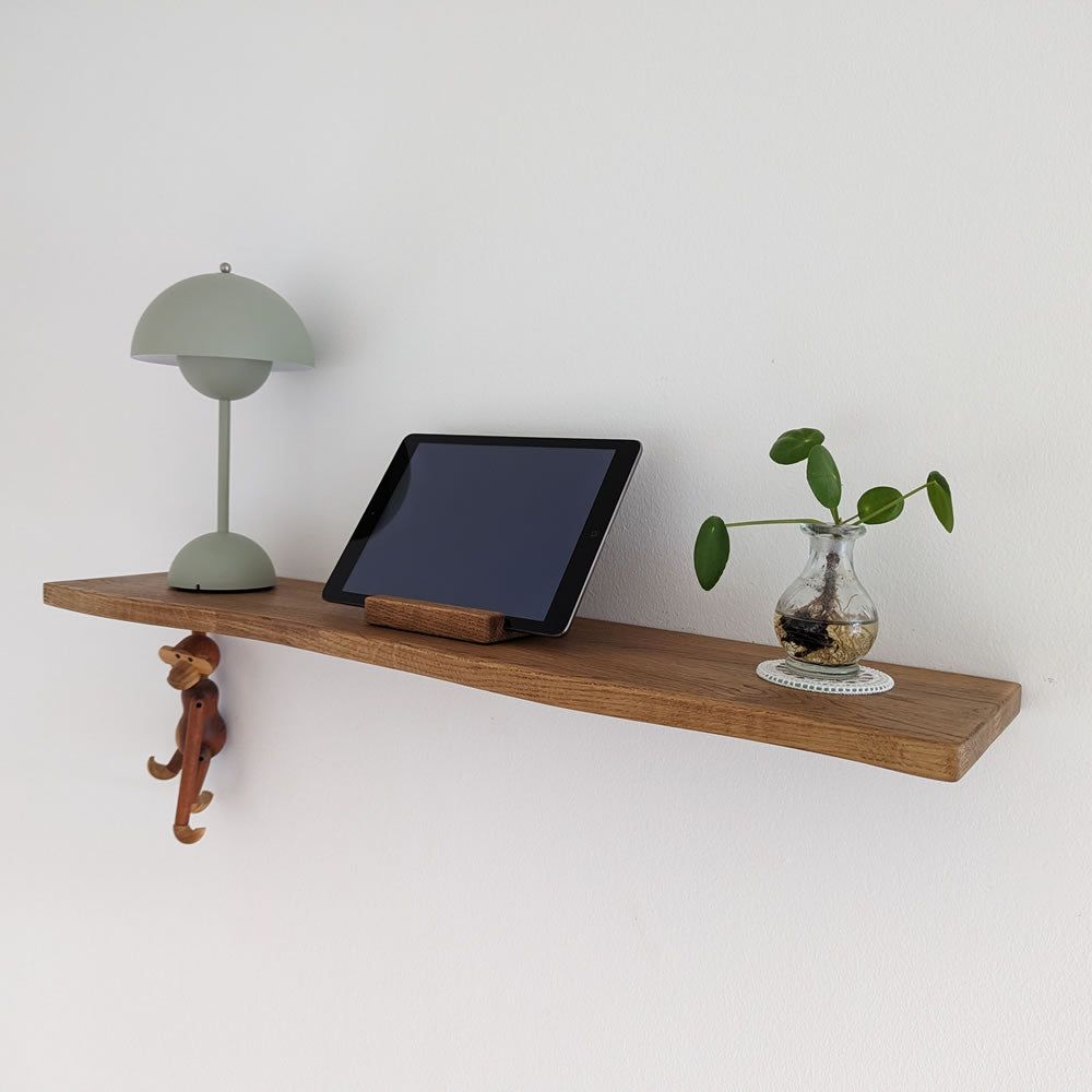 Ollerup - ipadholder / mobilholder i træ - Mørkt egetræ - PureTime