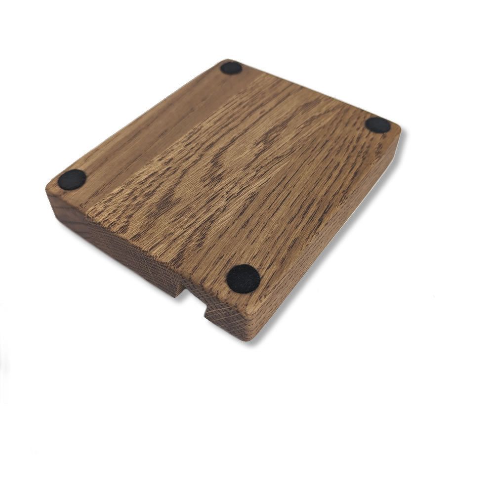 Ollerup - ipadholder / mobilholder i træ - Mørkt egetræ - PureTime